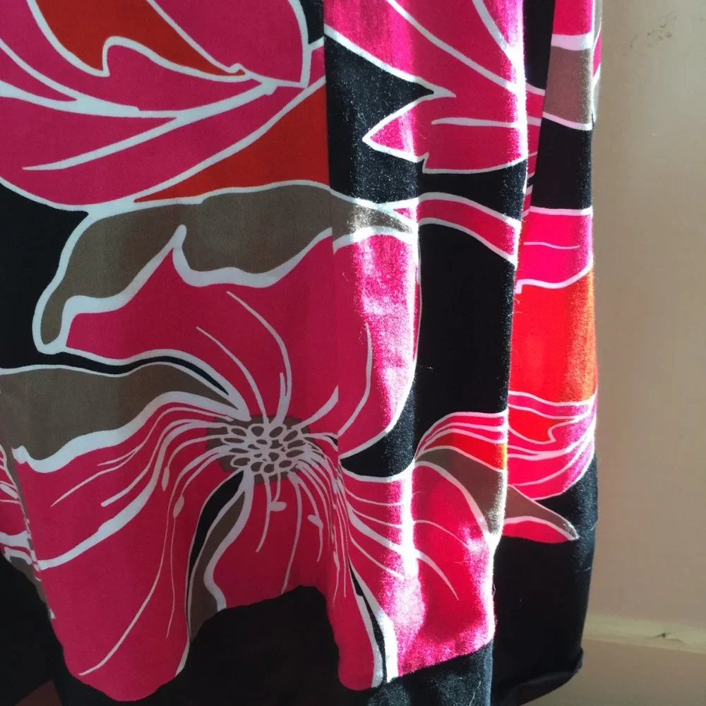 Jones Wear Cotton Pink and Black Hibiscus Dress Size 12 - Picture 3 of 6